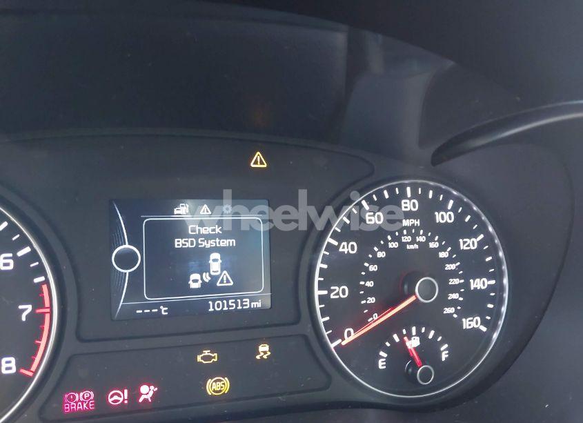 Photo 7 of 2018 Kia Optima EX (VIN 5XXGU4L38JG192817)