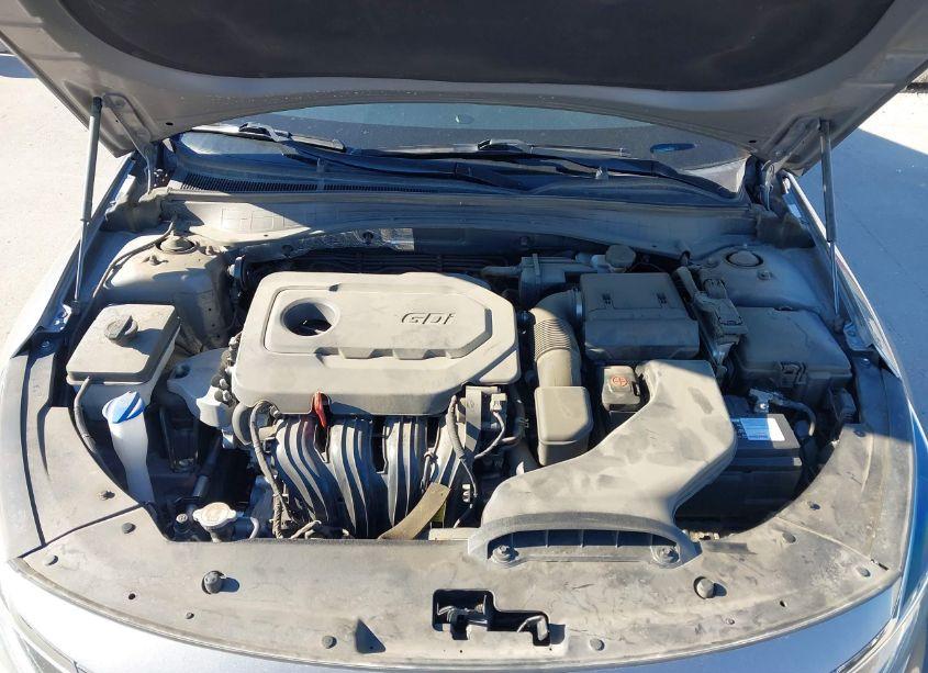 Photo 10 of 2018 Kia Optima EX (VIN 5XXGU4L38JG222642)