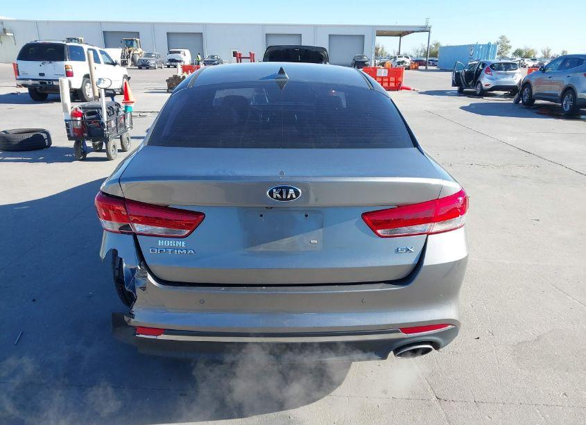 Photo 16 of 2018 Kia Optima EX (VIN 5XXGU4L38JG222642)