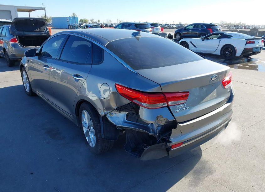 Photo 3 of 2018 Kia Optima EX (VIN 5XXGU4L38JG222642)