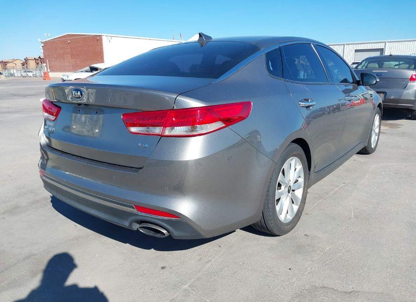 Photo 4 of 2018 Kia Optima EX (VIN 5XXGU4L38JG222642)
