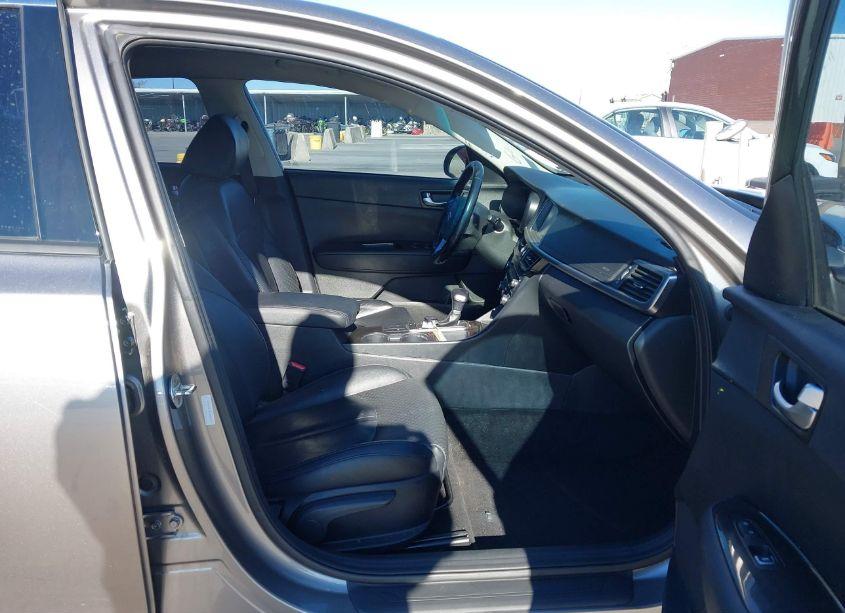 Photo 5 of 2018 Kia Optima EX (VIN 5XXGU4L38JG222642)