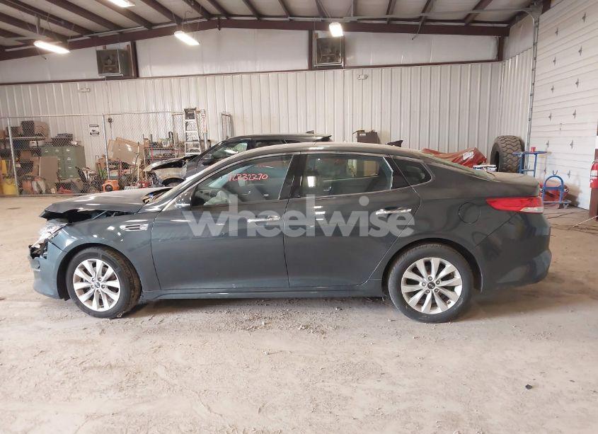 Photo 14 of 2016 Kia Optima EX (VIN 5XXGU4L39GG010289)