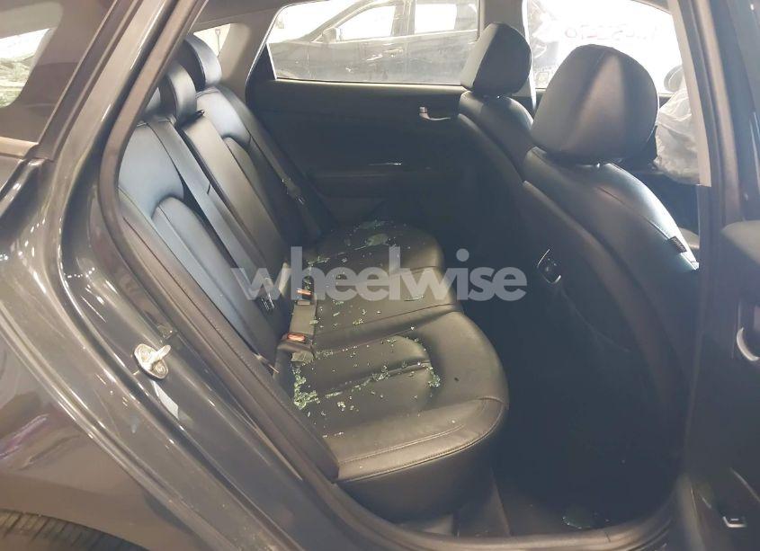 Photo 8 of 2016 Kia Optima EX (VIN 5XXGU4L39GG010289)