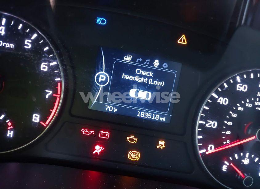 Photo 15 of 2016 Kia Optima EX (VIN 5XXGU4L39GG011524)