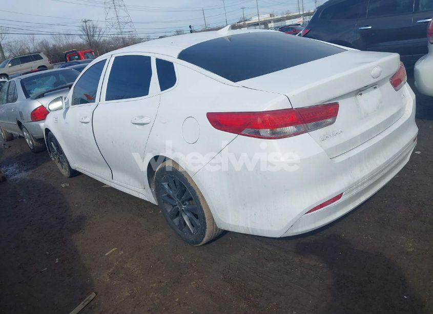 Photo 3 of 2016 Kia Optima EX (VIN 5XXGU4L39GG041624)