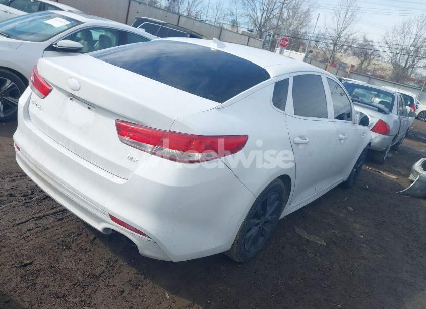 Photo 4 of 2016 Kia Optima EX (VIN 5XXGU4L39GG041624)