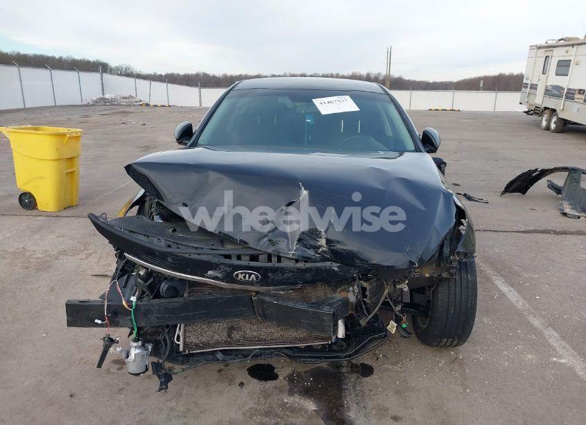 Photo 13 of 2016 Kia Optima EX (VIN 5XXGU4L39GG052820)