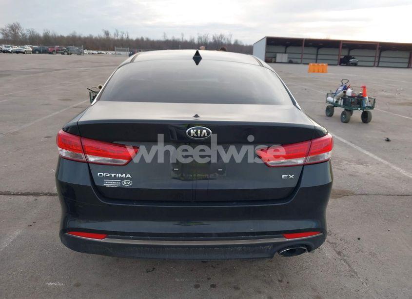 Photo 17 of 2016 Kia Optima EX (VIN 5XXGU4L39GG052820)