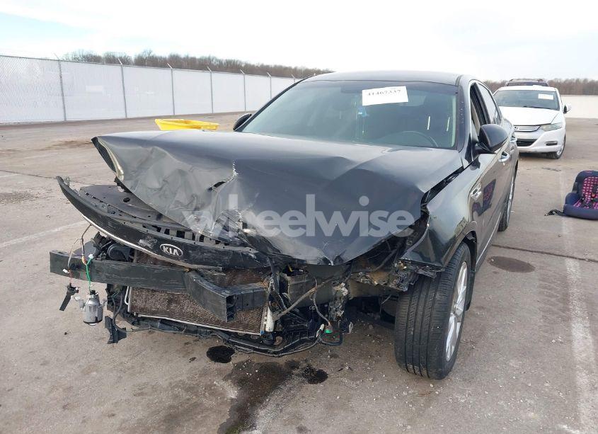 Photo 6 of 2016 Kia Optima EX (VIN 5XXGU4L39GG052820)