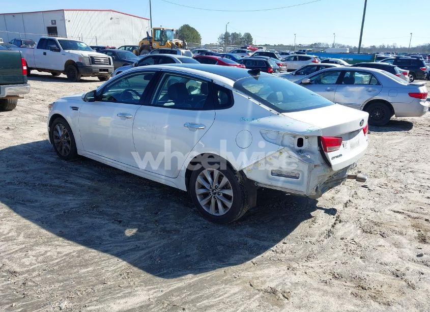 Photo 3 of 2016 Kia Optima EX (VIN 5XXGU4L39GG064837)