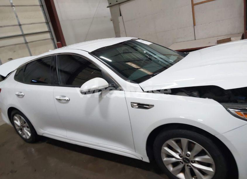 Photo 13 of 2016 Kia Optima EX (VIN 5XXGU4L39GG107024)