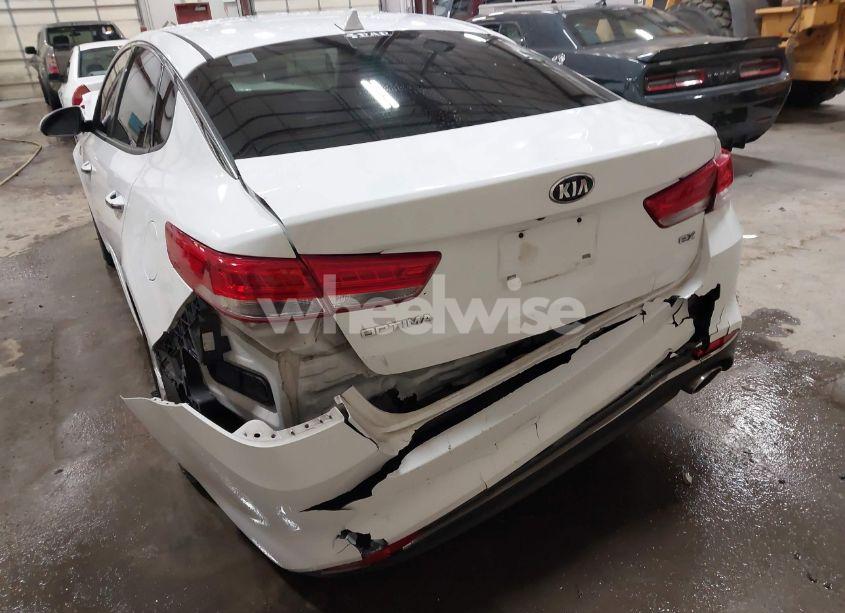 Photo 17 of 2016 Kia Optima EX (VIN 5XXGU4L39GG107024)