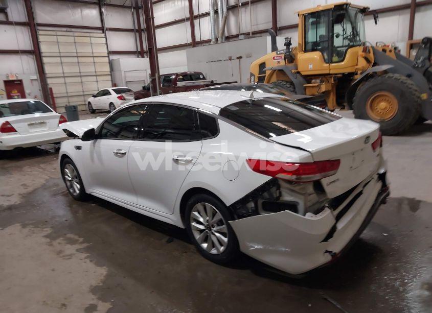 Photo 3 of 2016 Kia Optima EX (VIN 5XXGU4L39GG107024)
