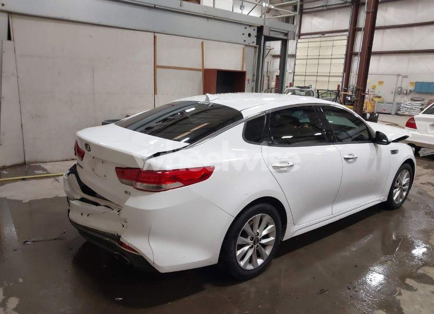 Photo 4 of 2016 Kia Optima EX (VIN 5XXGU4L39GG107024)