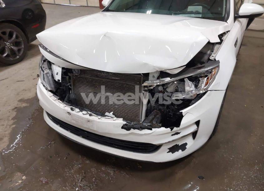 Photo 6 of 2016 Kia Optima EX (VIN 5XXGU4L39GG107024)