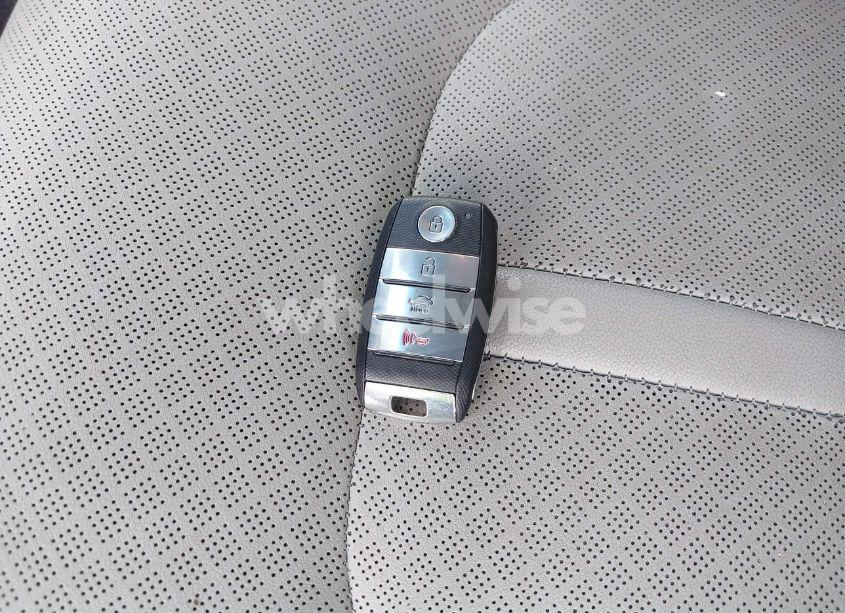 Photo 11 of 2018 Kia Optima EX (VIN 5XXGU4L39JG179008)