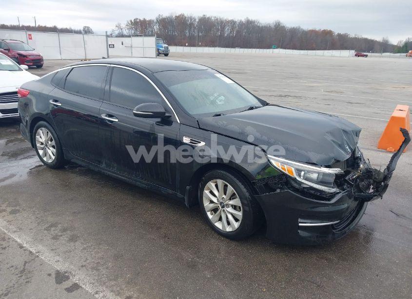 2018 Kia Optima EX (VIN 5XXGU4L39JG209317) main photo