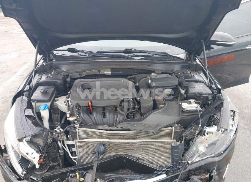 Photo 10 of 2018 Kia Optima EX (VIN 5XXGU4L39JG209317)