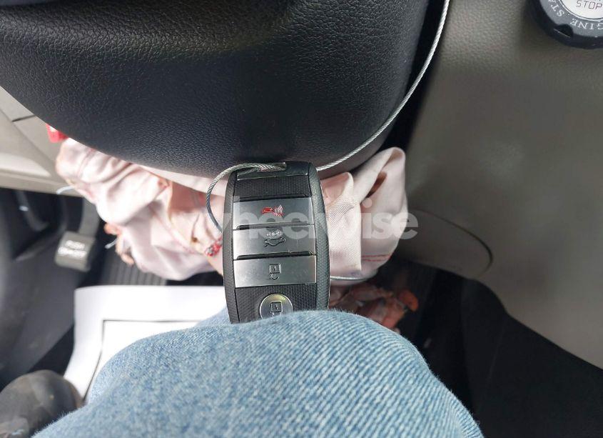 Photo 11 of 2018 Kia Optima EX (VIN 5XXGU4L39JG209317)