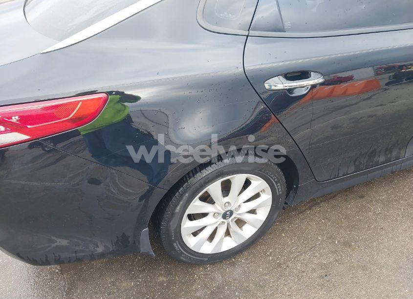 Photo 17 of 2018 Kia Optima EX (VIN 5XXGU4L39JG209317)