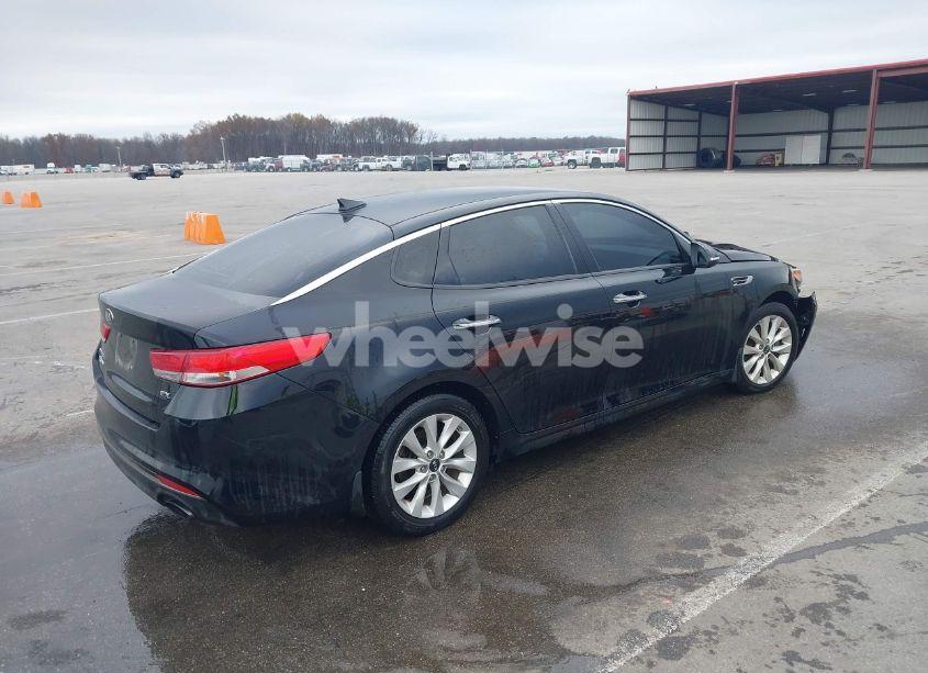 Photo 4 of 2018 Kia Optima EX (VIN 5XXGU4L39JG209317)