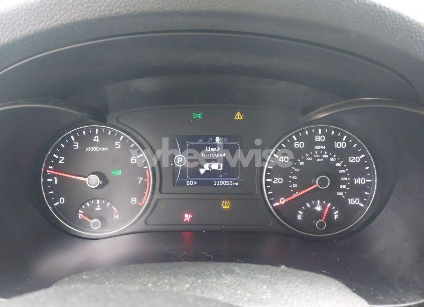 Photo 7 of 2018 Kia Optima EX (VIN 5XXGU4L39JG209317)