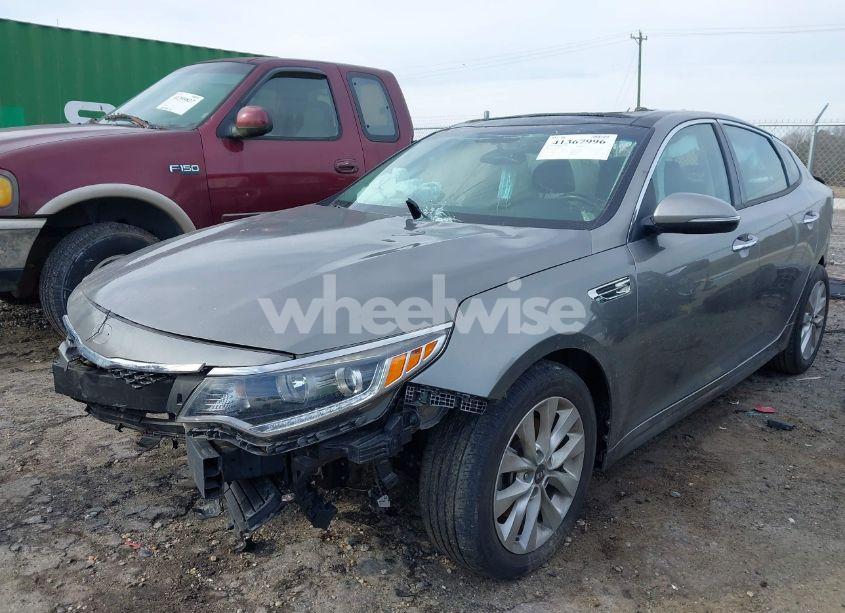 Photo 2 of 2018 Kia Optima EX (VIN 5XXGU4L39JG220852)