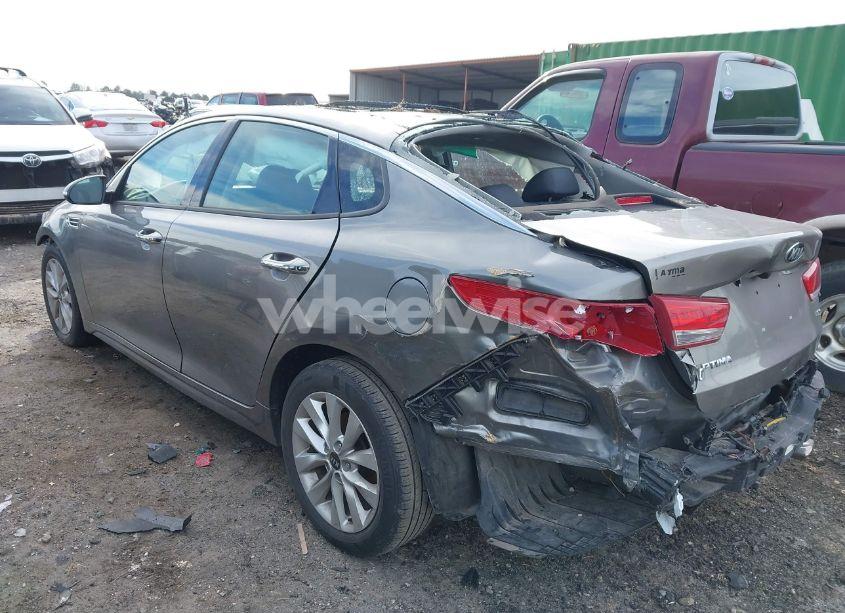 Photo 3 of 2018 Kia Optima EX (VIN 5XXGU4L39JG220852)