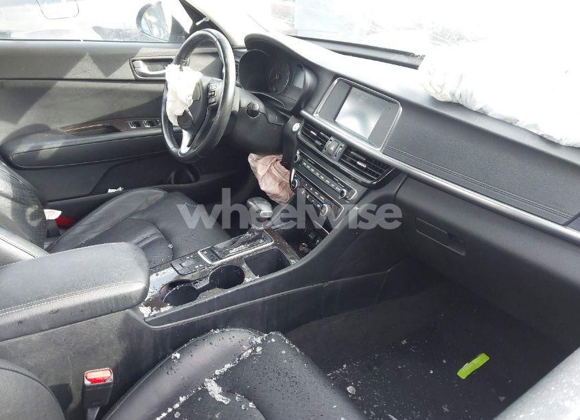 Photo 5 of 2018 Kia Optima EX (VIN 5XXGU4L39JG220852)