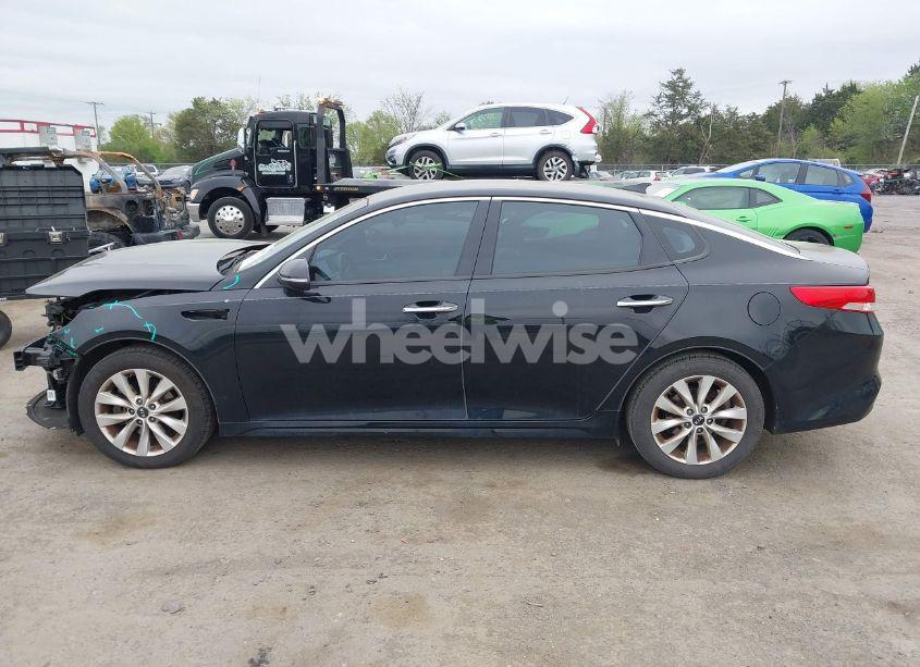 Photo 15 of 2018 Kia Optima EX (VIN 5XXGU4L39JG237859)