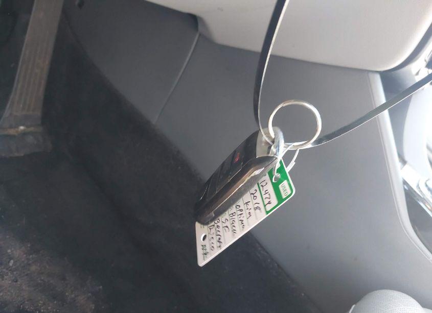 Photo 11 of 2018 Kia Optima EX (VIN 5XXGU4L39JG245606)