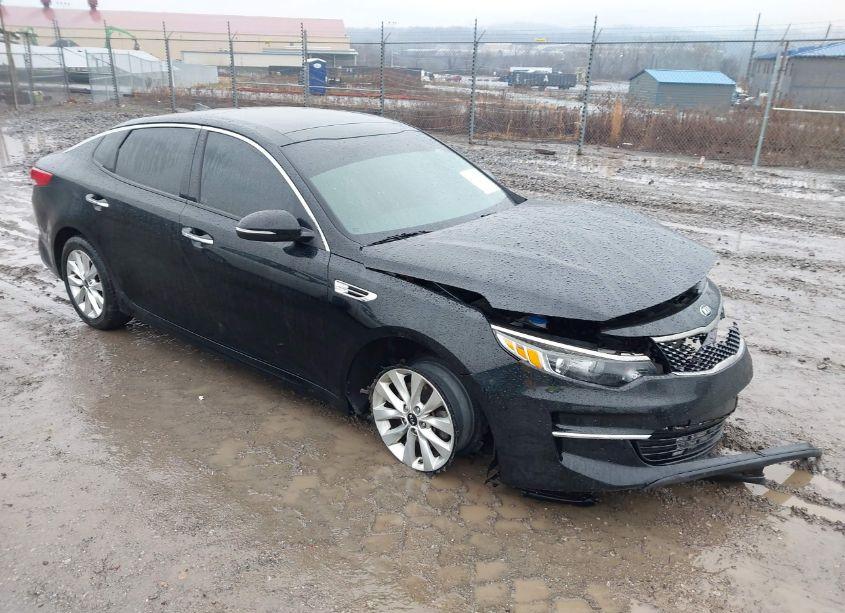 2018 Kia Optima EX (VIN 5XXGU4L39JG252975) main photo