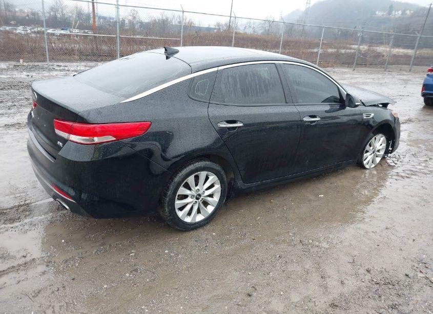 Photo 4 of 2018 Kia Optima EX (VIN 5XXGU4L39JG252975)