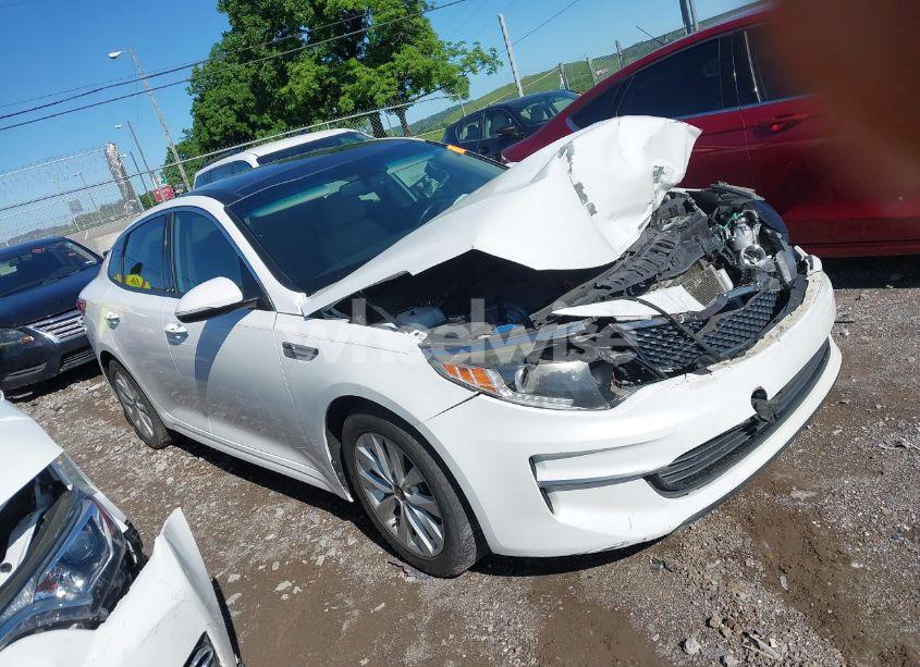 Photo 13 of 2016 Kia Optima EX (VIN 5XXGU4L3XGG009331)