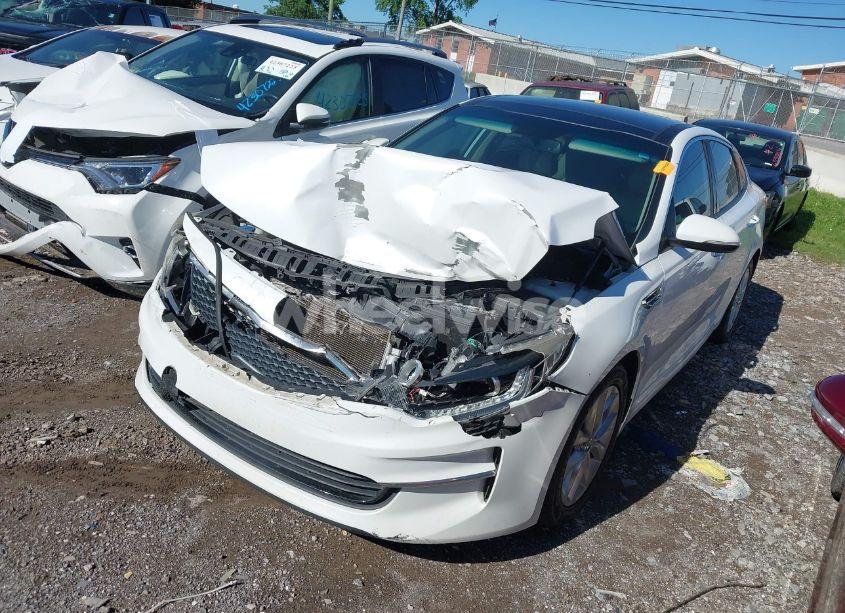 Photo 2 of 2016 Kia Optima EX (VIN 5XXGU4L3XGG009331)