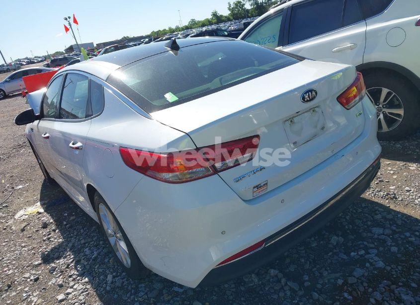 Photo 3 of 2016 Kia Optima EX (VIN 5XXGU4L3XGG009331)