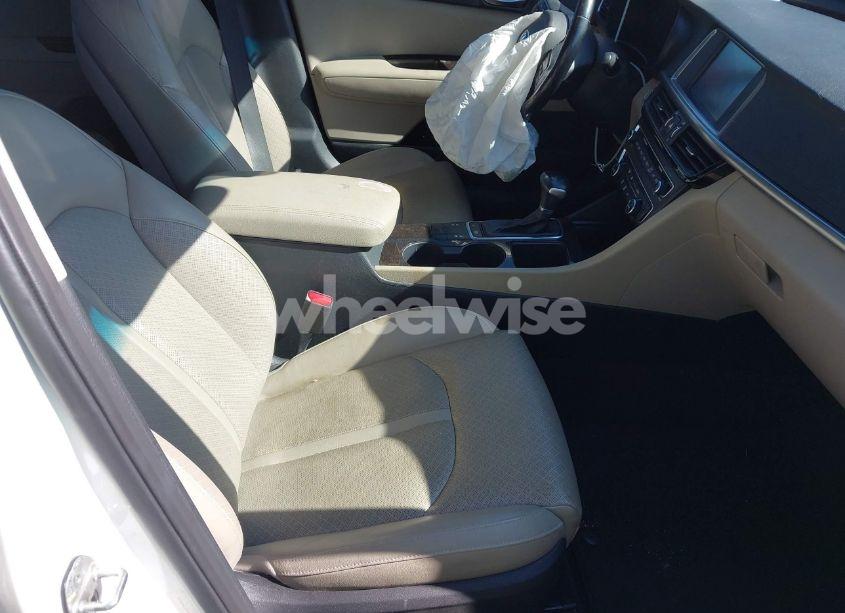 Photo 5 of 2016 Kia Optima EX (VIN 5XXGU4L3XGG009331)