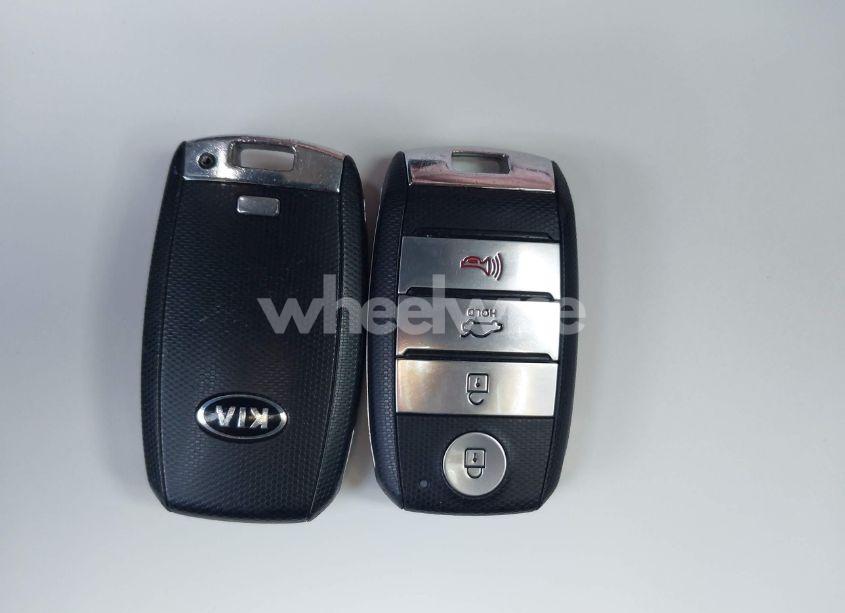 Photo 11 of 2016 Kia Optima EX (VIN 5XXGU4L3XGG033323)