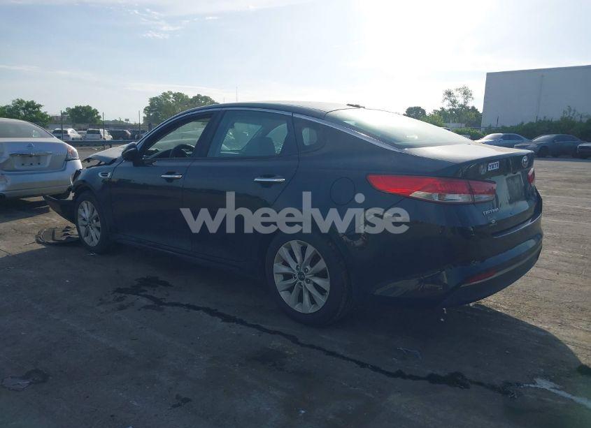 Photo 3 of 2016 Kia Optima EX (VIN 5XXGU4L3XGG033323)
