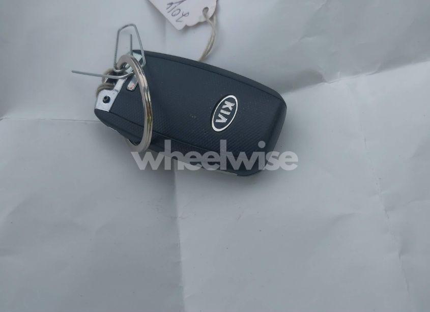 Photo 11 of 2016 Kia Optima EX (VIN 5XXGU4L3XGG064278)