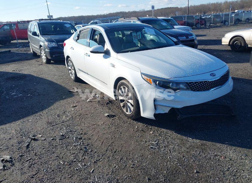 2016 Kia Optima EX (VIN 5XXGU4L3XGG078374) main photo