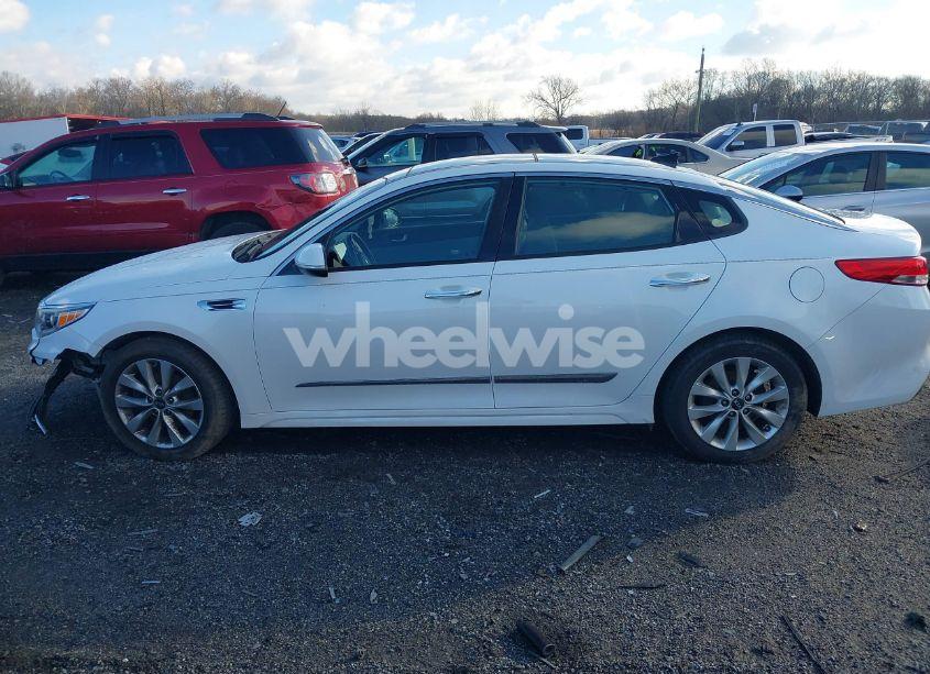 Photo 14 of 2016 Kia Optima EX (VIN 5XXGU4L3XGG078374)