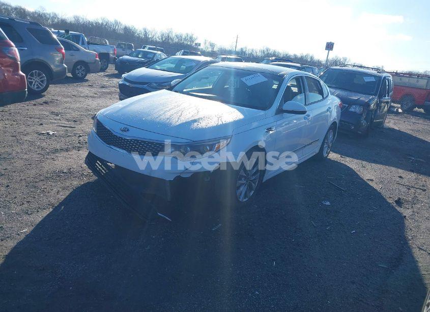Photo 2 of 2016 Kia Optima EX (VIN 5XXGU4L3XGG078374)