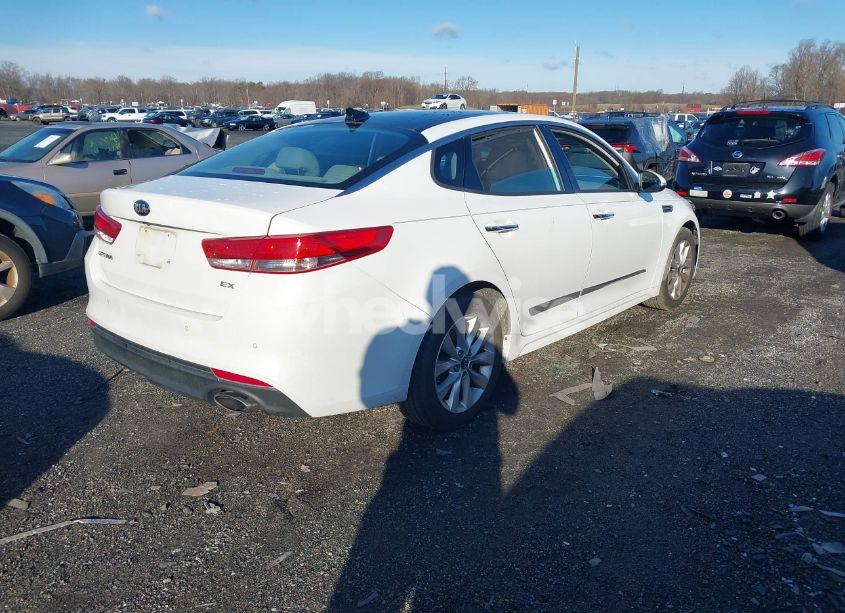 Photo 4 of 2016 Kia Optima EX (VIN 5XXGU4L3XGG078374)