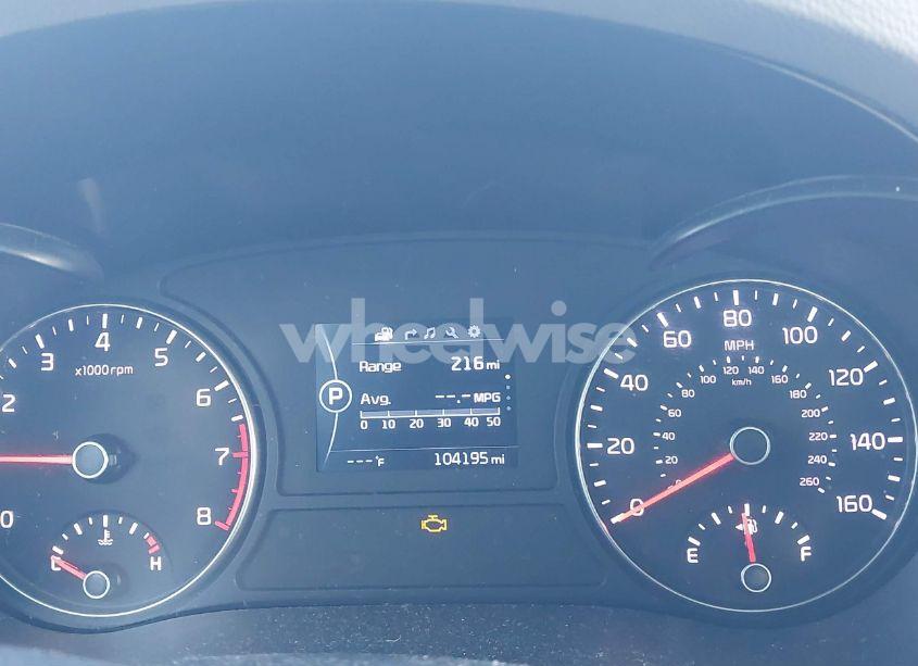 Photo 7 of 2016 Kia Optima EX (VIN 5XXGU4L3XGG078374)