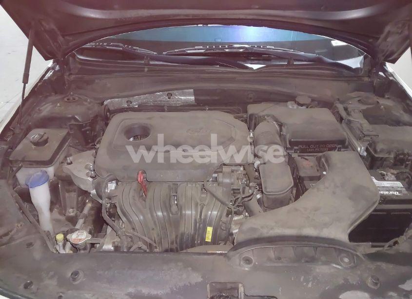 Photo 10 of 2016 Kia Optima EX (VIN 5XXGU4L3XGG087429)