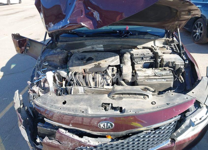 Photo 10 of 2016 Kia Optima EX (VIN 5XXGU4L3XGG092114)