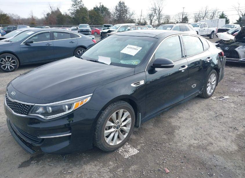 Photo 2 of 2016 Kia Optima EX (VIN 5XXGU4L3XGG095398)