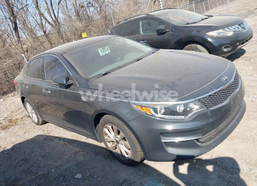 2016 Kia Optima EX (VIN 5XXGU4L3XGG098687) main photo
